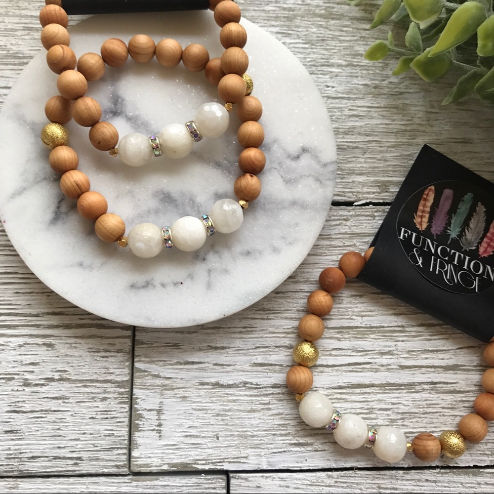 Function & Fringe Sandalwood Bead bracelet - Picture 5 of 6